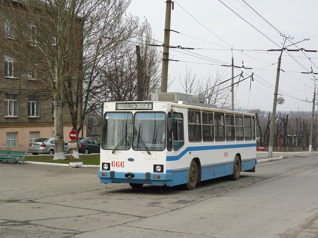 Кривой Рог, ЮМЗ Т2 мод. 7 № 666