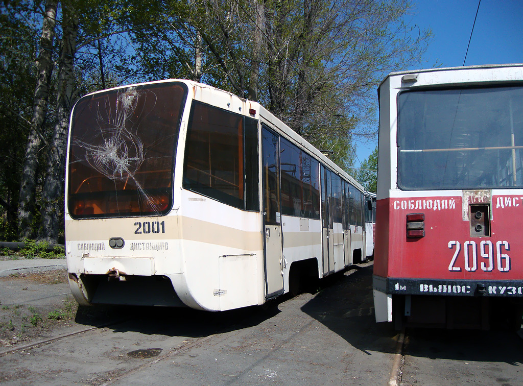 Челябинск, 71-619 № 2001; Челябинск, 71-605 (КТМ-5М3) № 2096