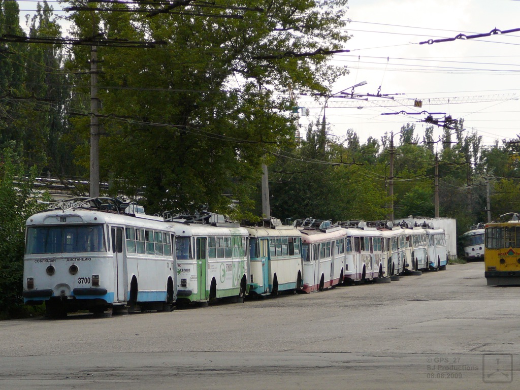 Крымский троллейбус, Škoda 9TrH27 № 3700