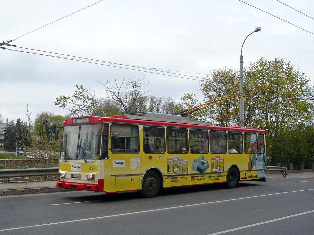 Вильнюс, Škoda 14Tr13/6 № 1642
