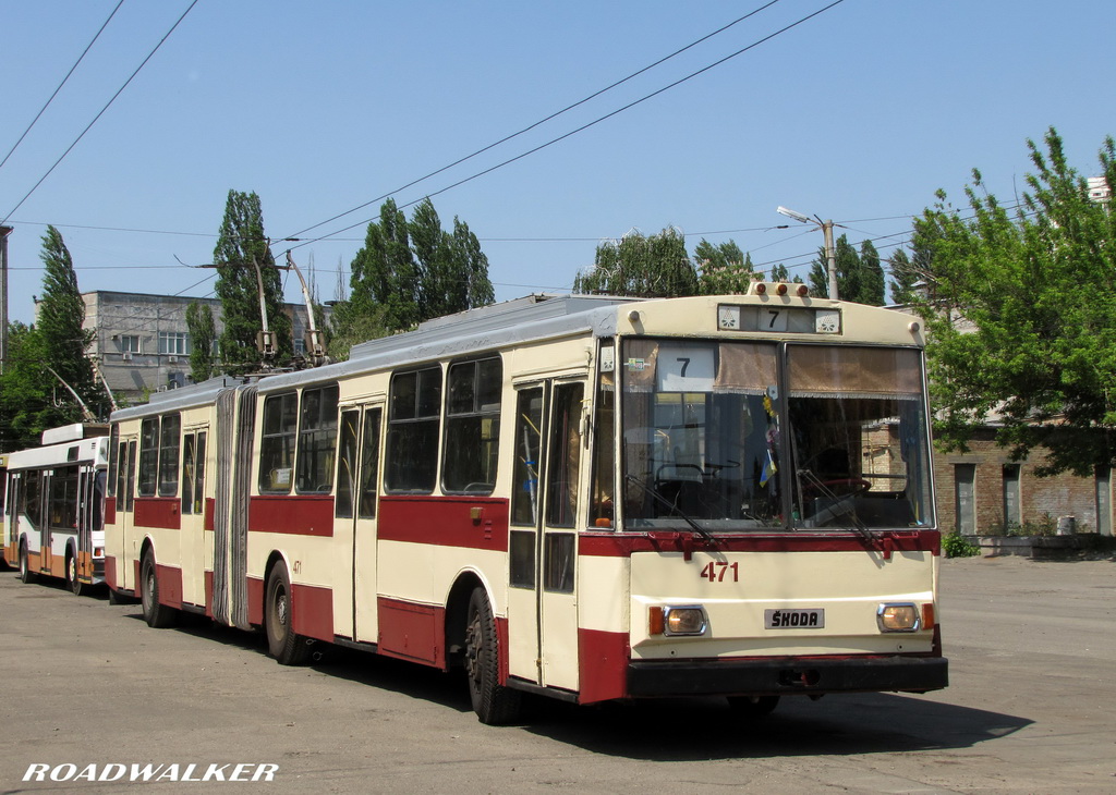 Киев, Škoda 15Tr02/6 № 471