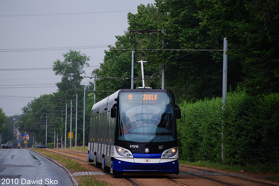 Рига, Škoda 15T ForCity Alfa Riga № 57016