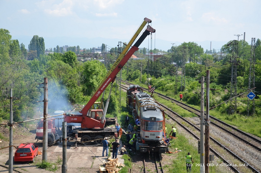 София, Tatra T4DC № 1141; София — Доставка и разтоварване на T4D-C от Хале — юли 2011 г.