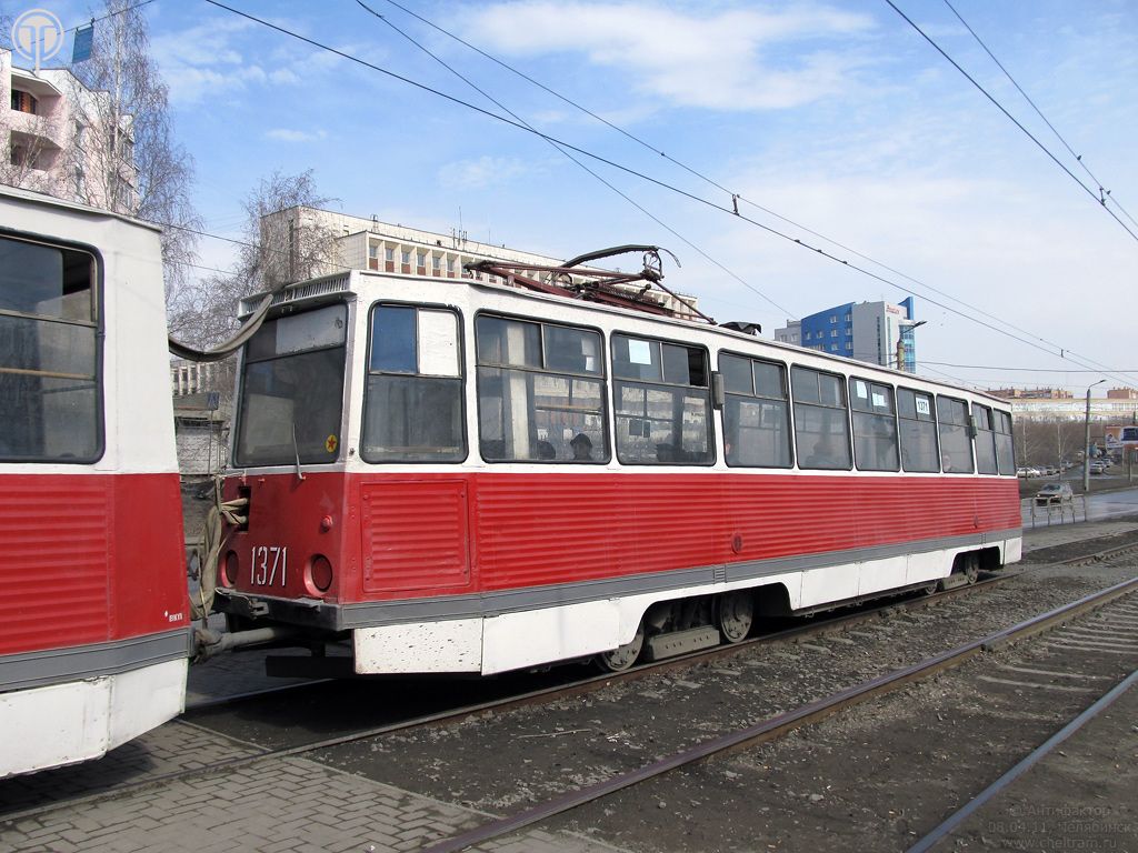 Челябинск, 71-605 (КТМ-5М3) № 1371