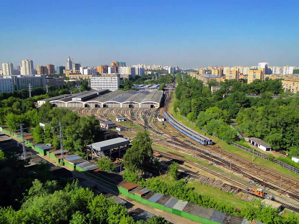 Москва — Метрополитен — [4] Филёвская линия