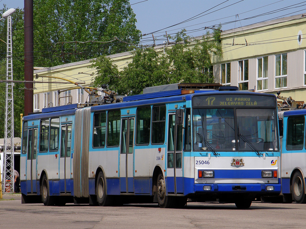 Рига, Škoda 15Tr13/6M № 25046
