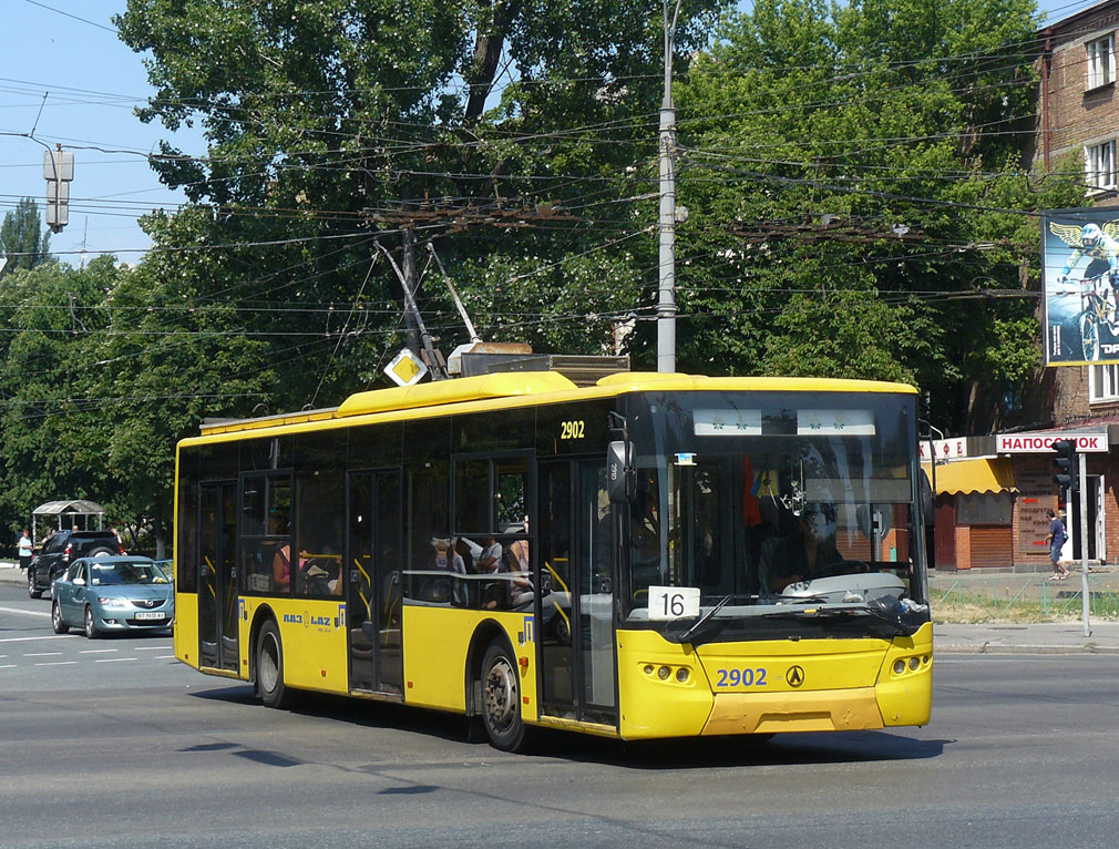 Киев, ЛАЗ E183D1 № 2902