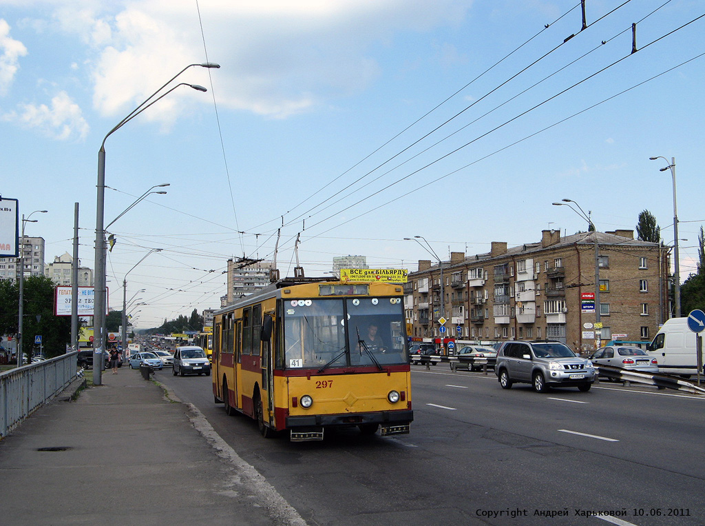 Киев, Škoda 14Tr02/6 № 297