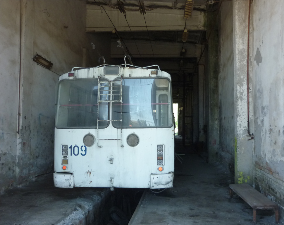 Сухум, ЗиУ-682Г-016  [Г0М] № 109