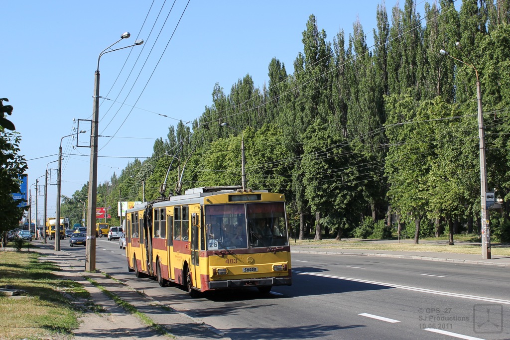 Киев, Škoda 15Tr03/6 № 483