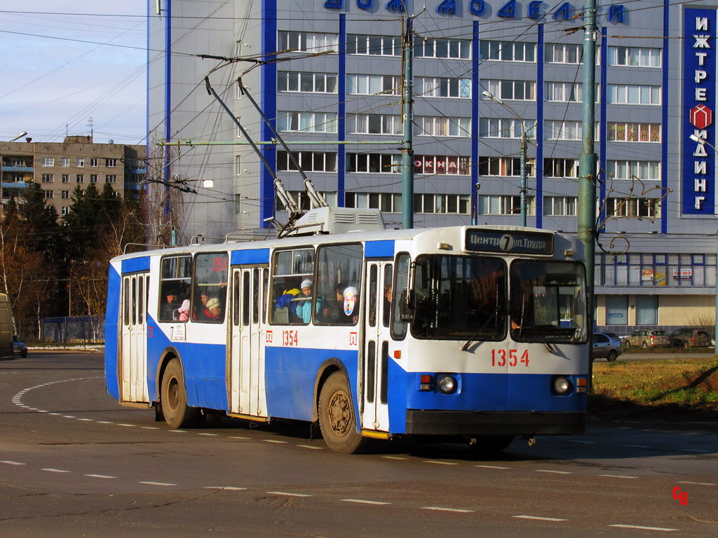 Ижевск, ЗиУ-682В № 1354