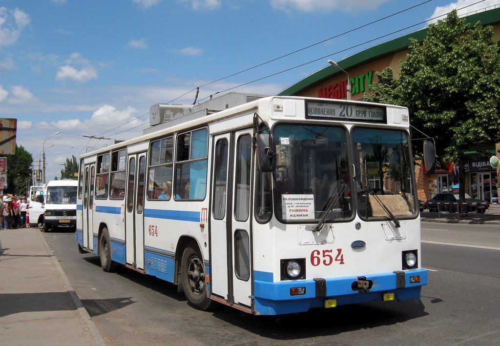 Кривой Рог, ЮМЗ Т2 мод. 7 № 654