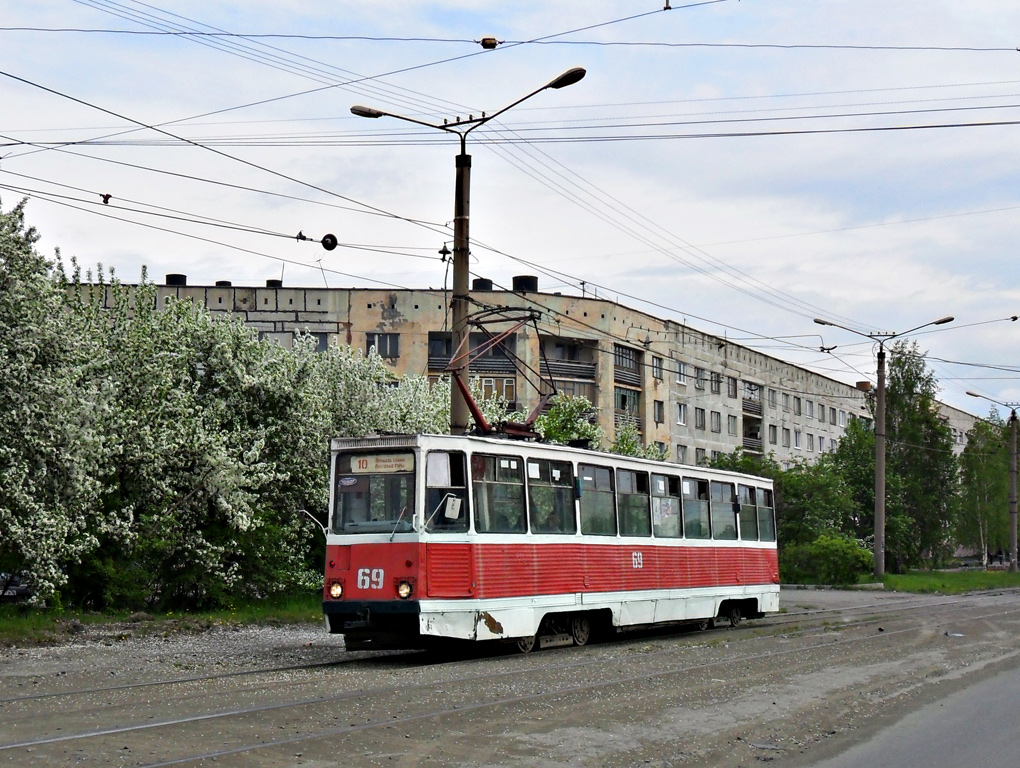 Nizhniy Tagil, 71-605 (KTM-5M3) Nr. 69