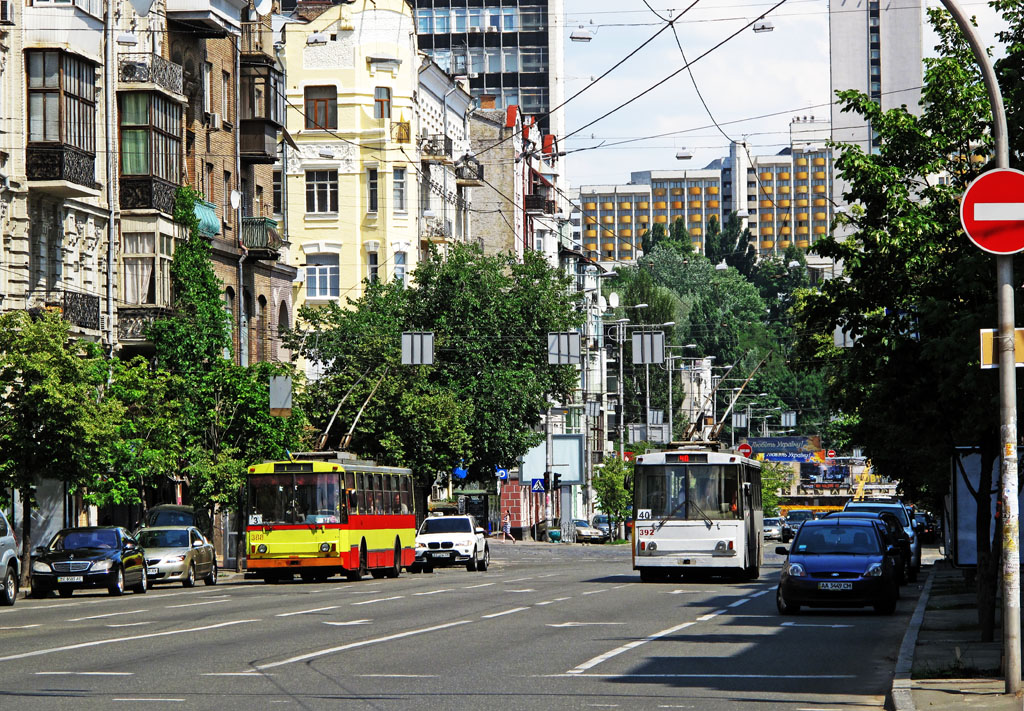 Киев, Škoda 14Tr02/6 № 388; Киев, Škoda 14Tr02/6 № 392