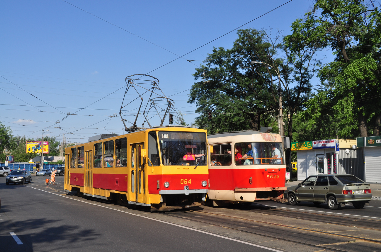 Киев, Tatra T6B5SU № 064