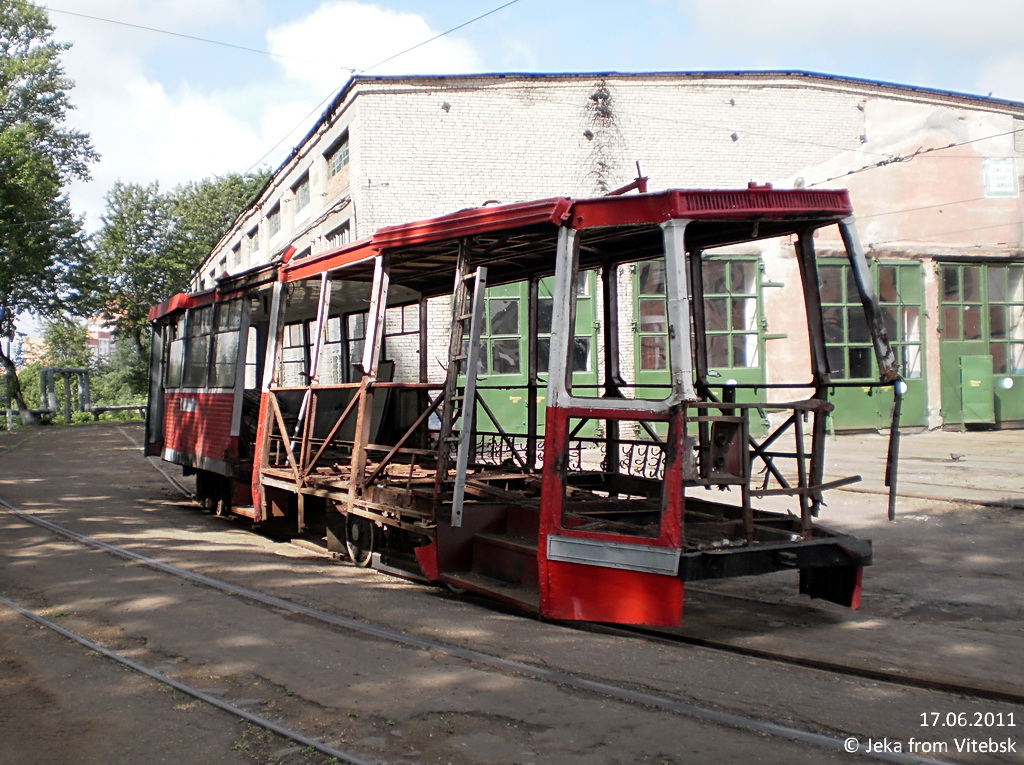 Витебск, 71-605 (КТМ-5М3) № 358; Витебск — Вагоны в процессе утилизации; Витебск — Вагоны, ожидающие списания и/или утилизации; Витебск — Вагоны, повреждённые в ДТП