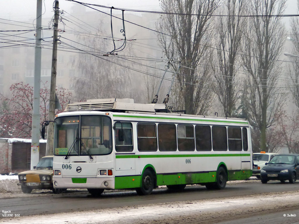 Koursk, LiAZ-5280 (VZTM) N°. 006