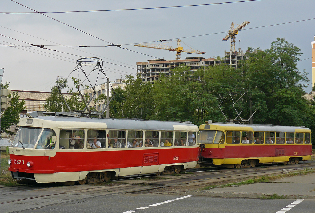 Киев, Tatra T3SU № 5620; Киев, Tatra T3SU № 5592