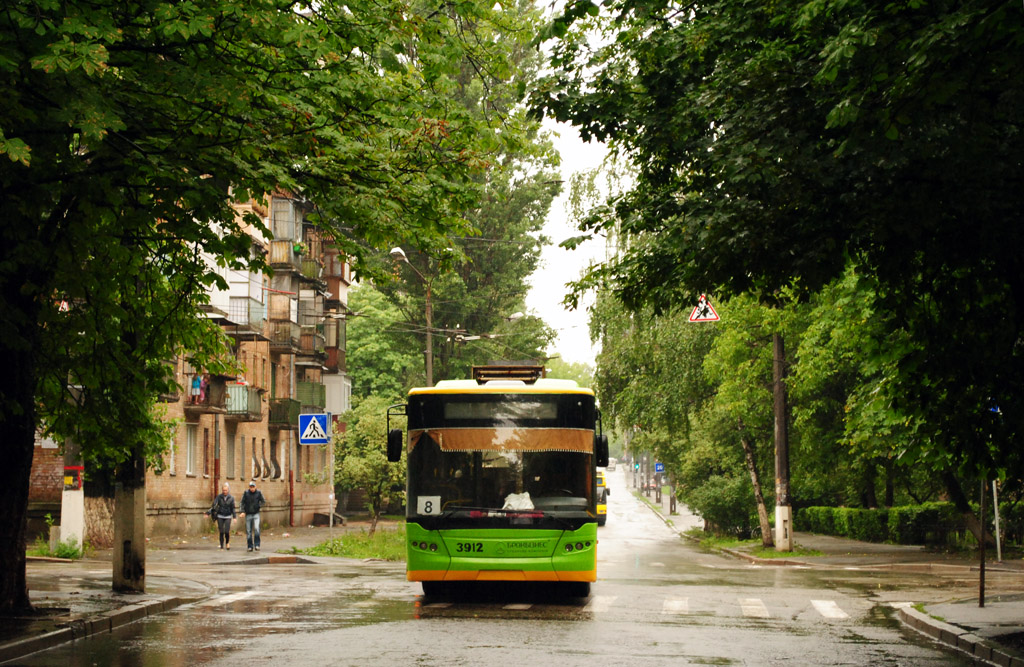 Киев, ЛАЗ E183D1 № 3912