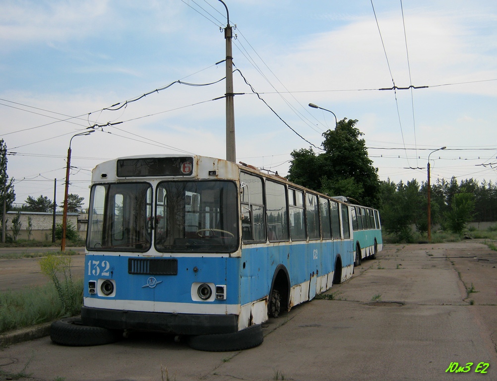 Северскодонецк, ЗиУ-682Г [Г00] № 132; Северскодонецк, ЗиУ-682В [В00] № 102