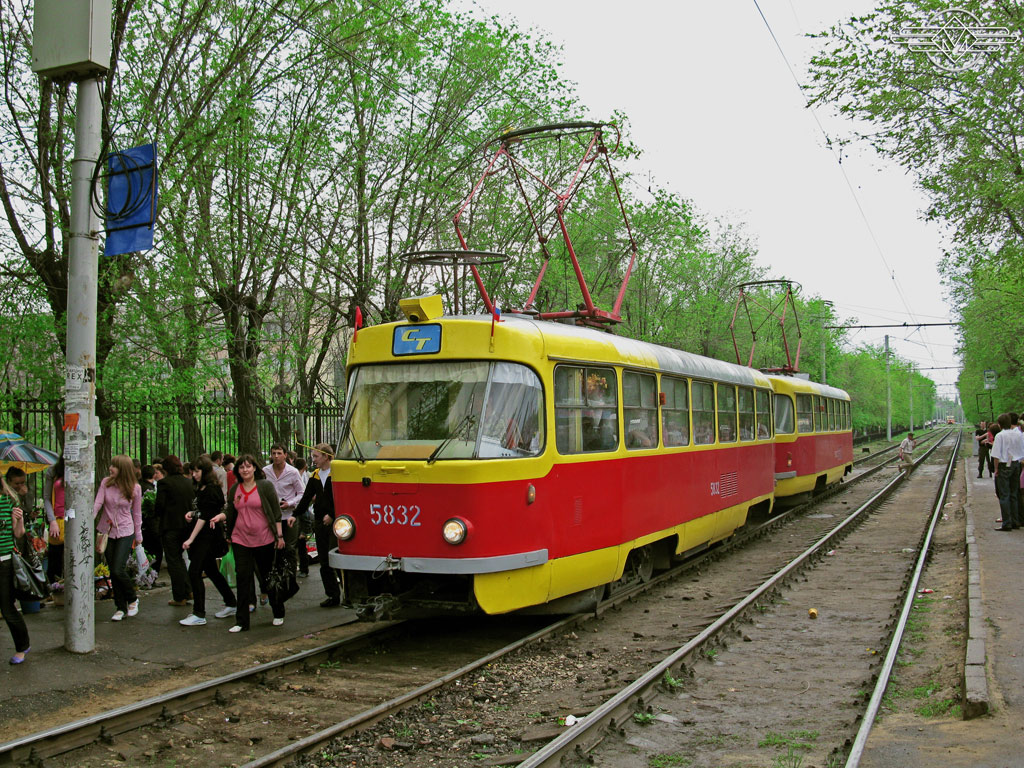 Wolgograd, Tatra T3SU Nr. 5832; Wolgograd, Tatra T3SU Nr. 5833