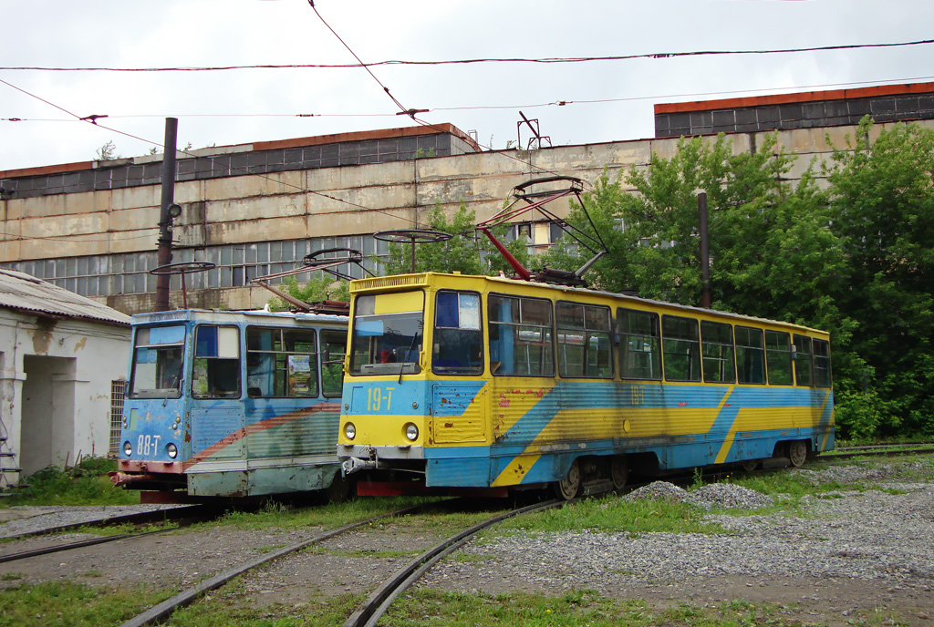 Zlatoust, 71-605 (KTM-5M3) č. 19