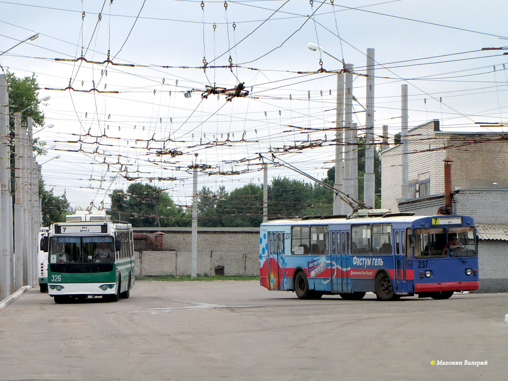 Воронеж, ЗиУ-682Г-012 [Г0А] № 237; Воронеж, ЗиУ-682Г-016.04 № 326