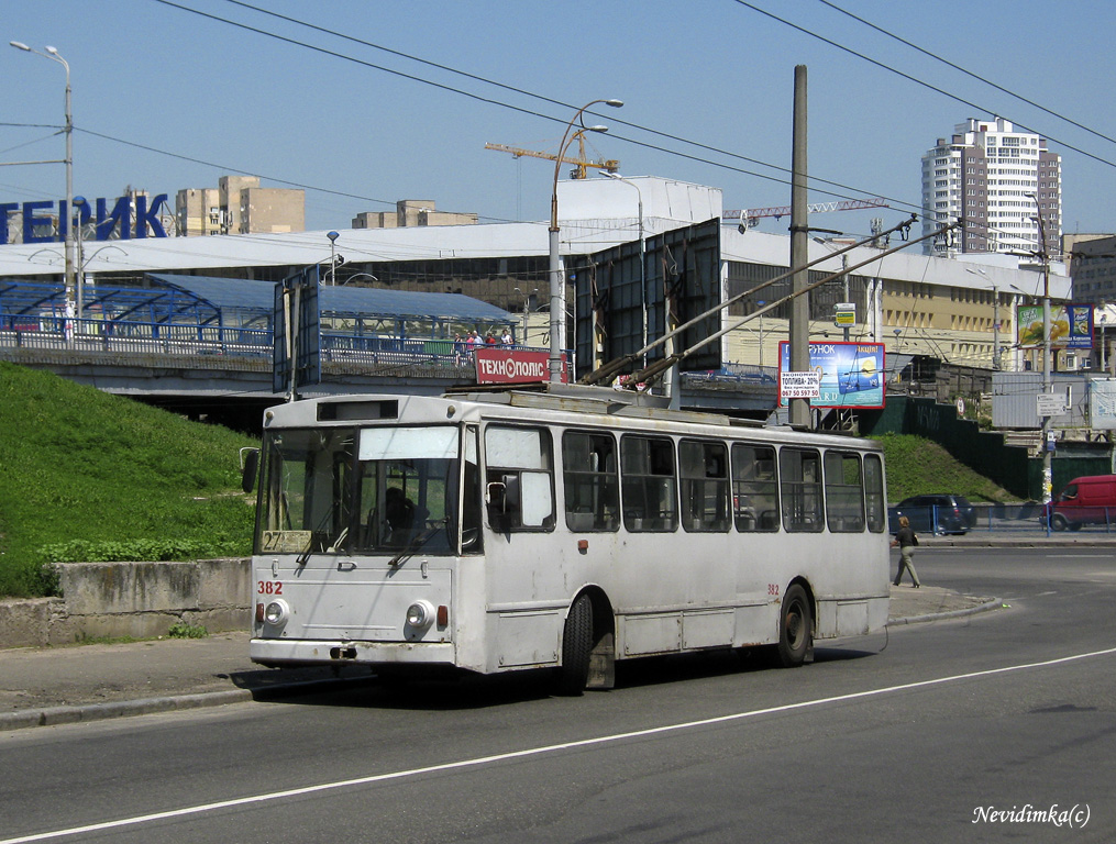 Киев, Škoda 14Tr02/6 № 382