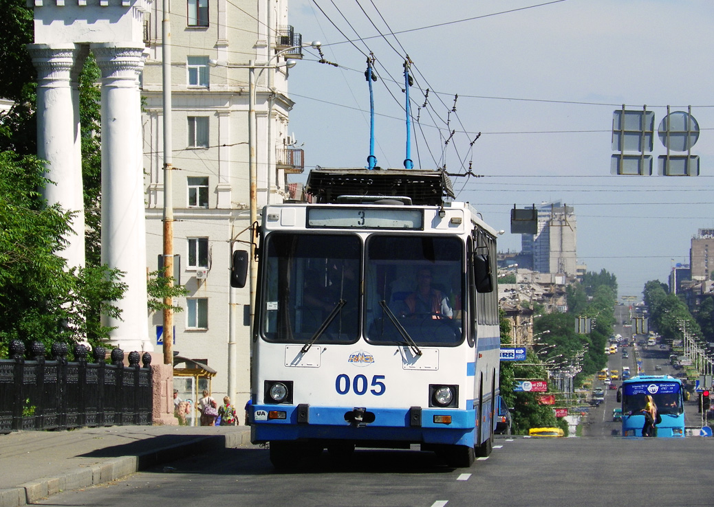 Запорожье, ЮМЗ Т2 № 005