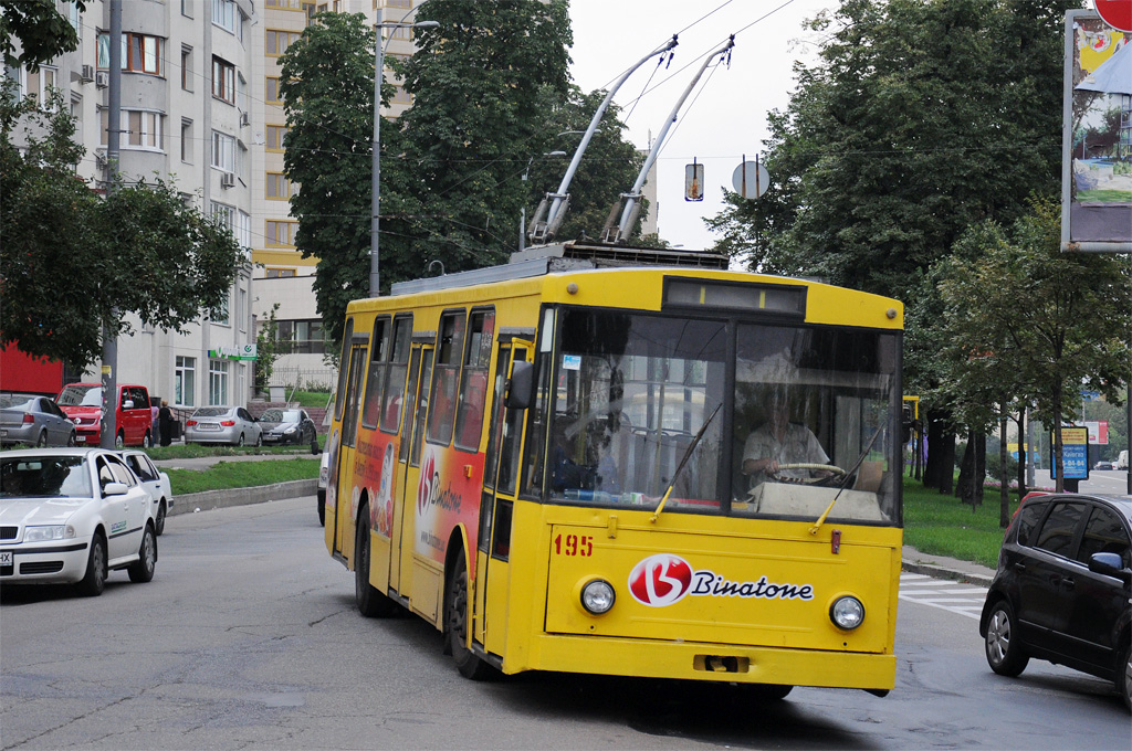 Kiiev, Škoda 14Tr02/6 № 195