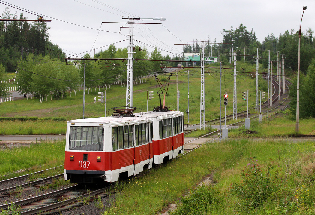 Ust-Ilimsk, 71-605 (KTM-5M3) č. 037