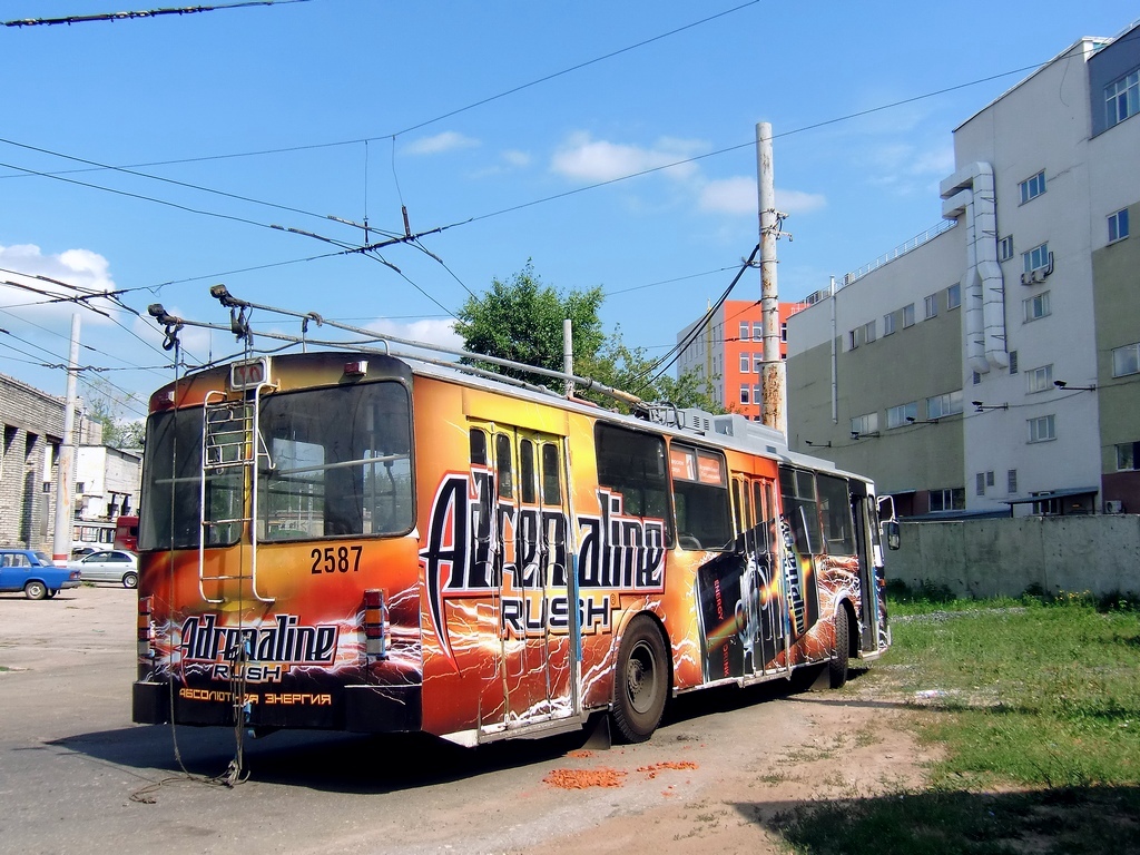 Нижний Новгород, Нижтролл (ЗиУ-682Г) № 2587