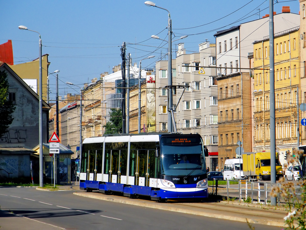 Рига, Škoda 15T ForCity Alfa Riga № 57082