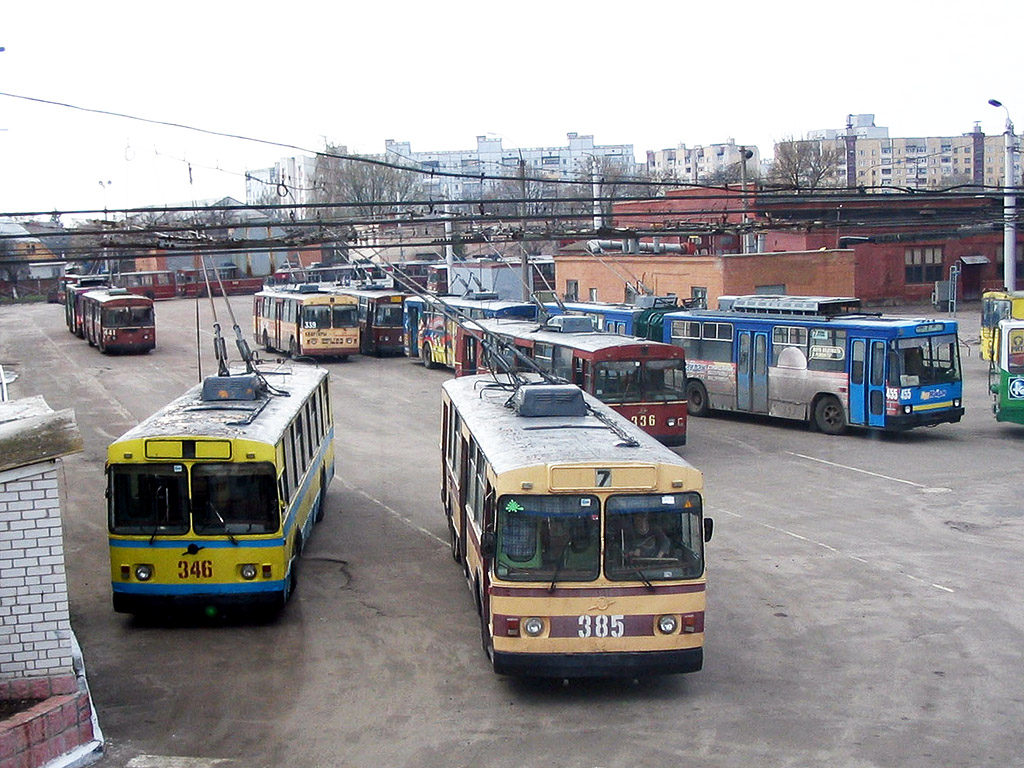 Чернигов, ЗиУ-682В [В00] № 346; Чернигов, ЗиУ-682В-012 [В0А] № 385