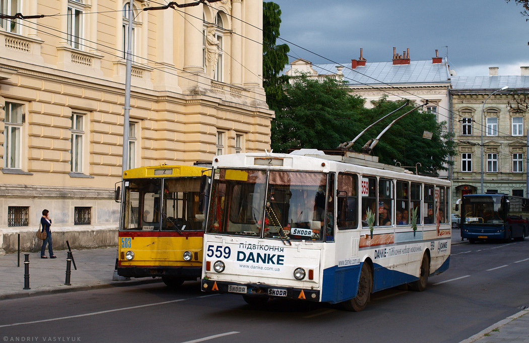 Львов, Škoda 14Tr89/6 № 559