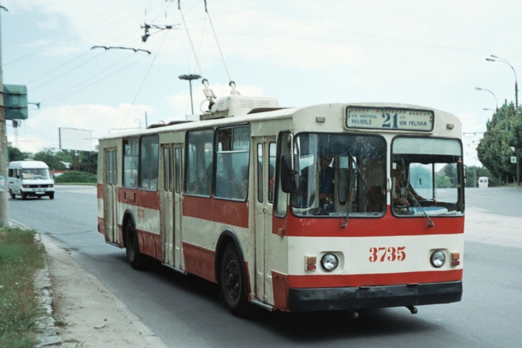 Кишинёв, ЗиУ-682В10 № 3735