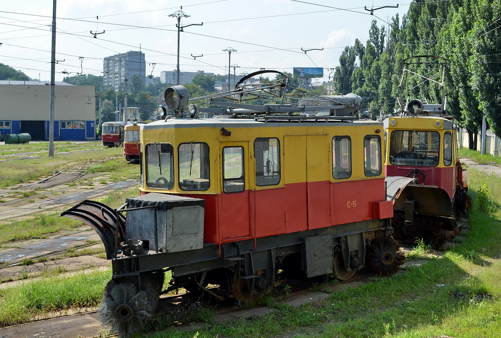 Киев, Снегоочиститель завода им. Домбаля № С-5