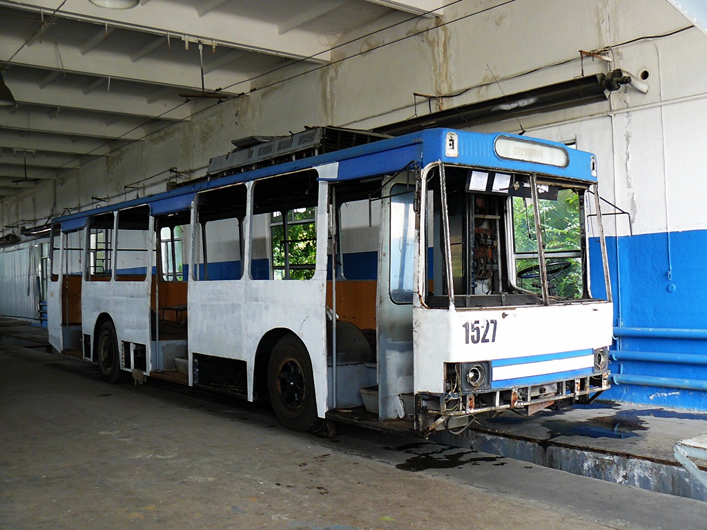 Днепр, ЮМЗ Т2 № 1527