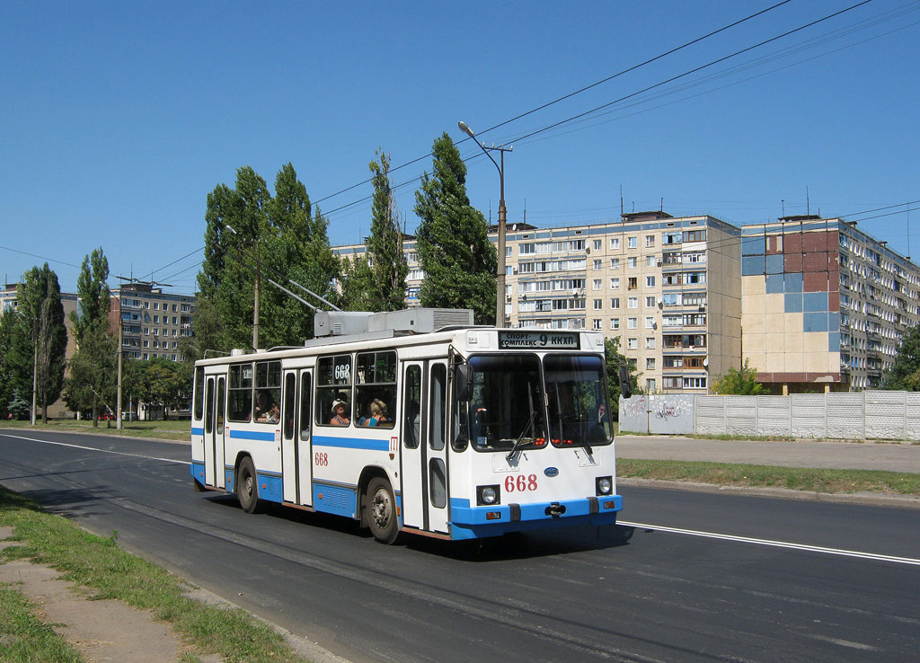 Кривой Рог, ЮМЗ Т2 мод. 7 № 668