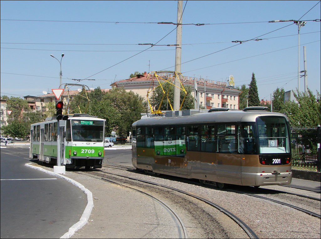 Ташкент, Tatra T6B5SU № 2709; Ташкент, Vario LF.S № 2001