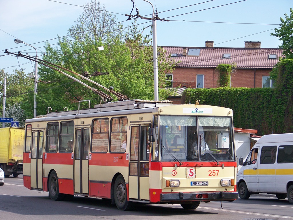 Каунас, Škoda 14Tr02 № 257
