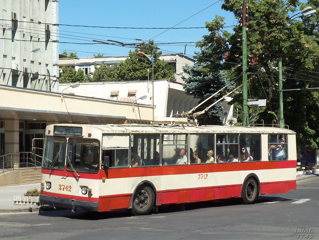 Chișinău, ZiU-682V [V00] № 3742