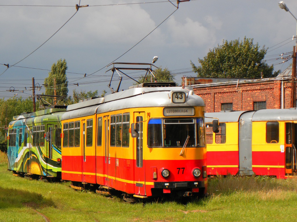 Лодзь, Duewag GT6ZR № 77; Лодзь — депо Брус