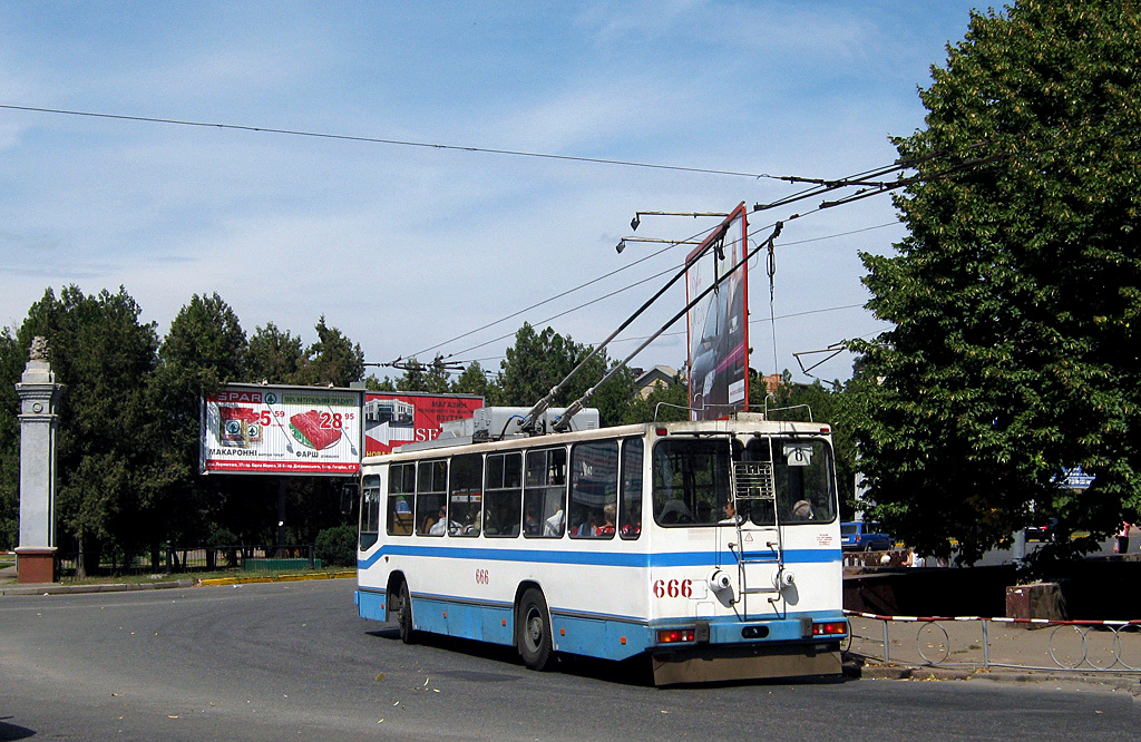 Кривой Рог, ЮМЗ Т2 мод. 7 № 666