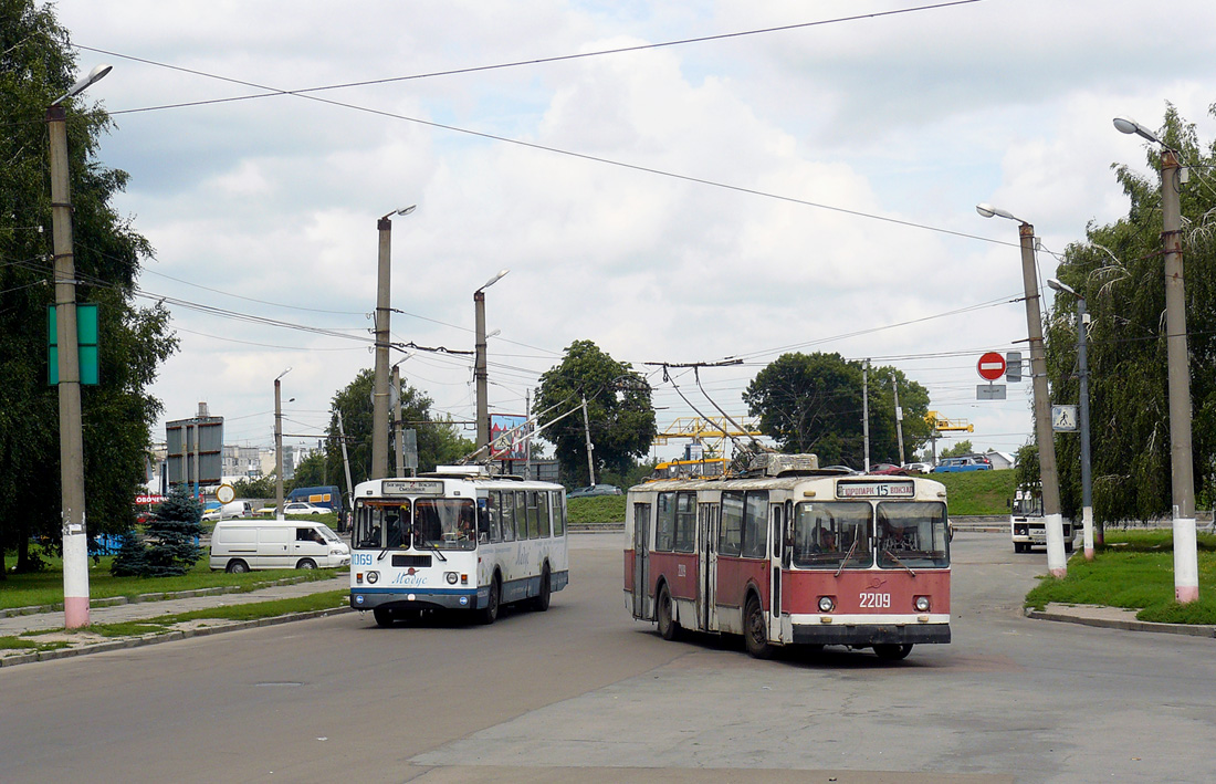 Житомир, ЗиУ-682Г-016 (018) № 1069; Житомир, ЗиУ-682В № 2209