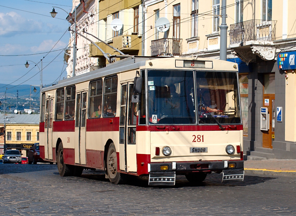 Черновцы, Škoda 14Tr89/6 № 281