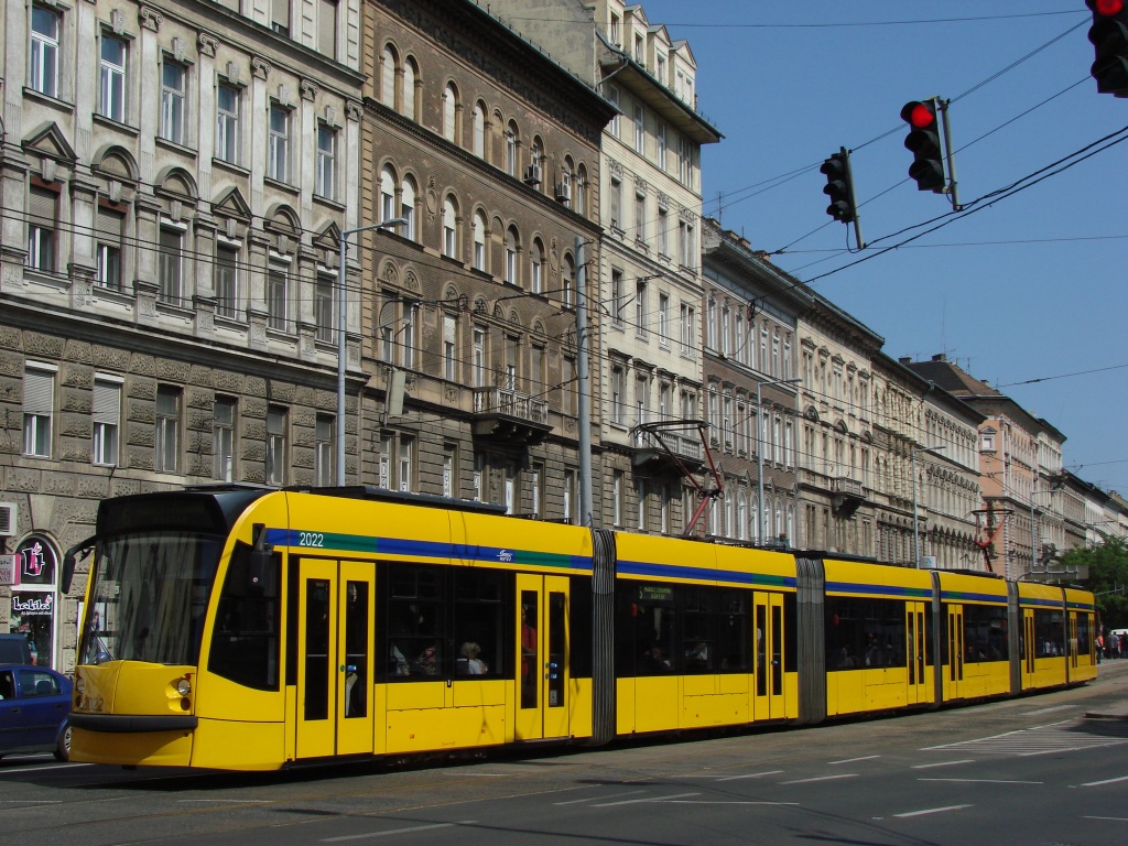 Budapešta, Siemens Combino Supra NF12B № 2022