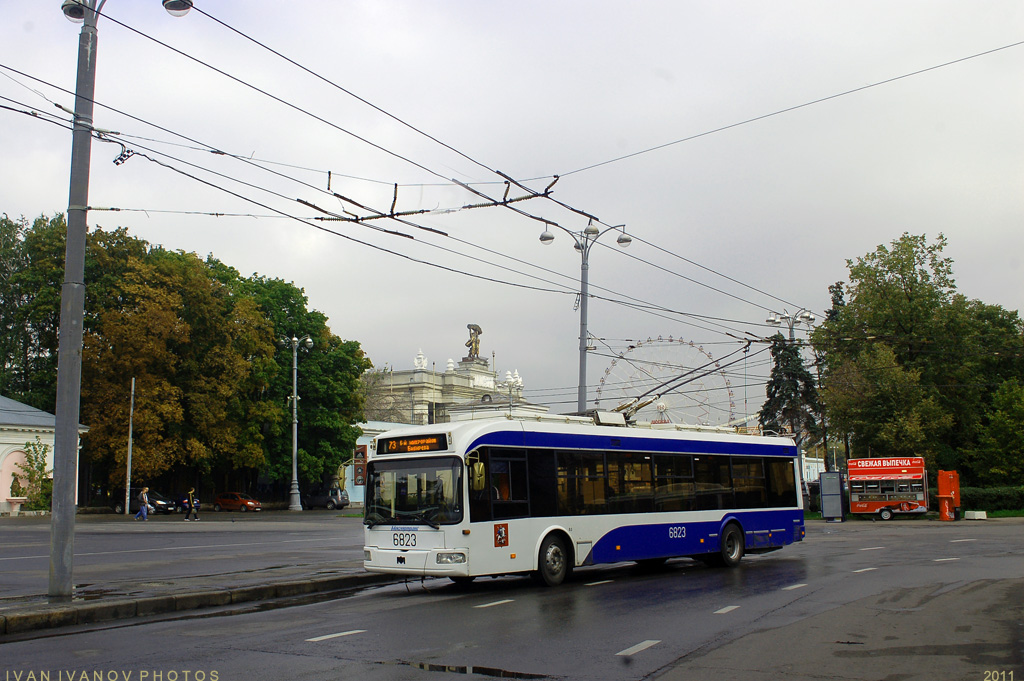 Москва, БКМ 321 № 6823