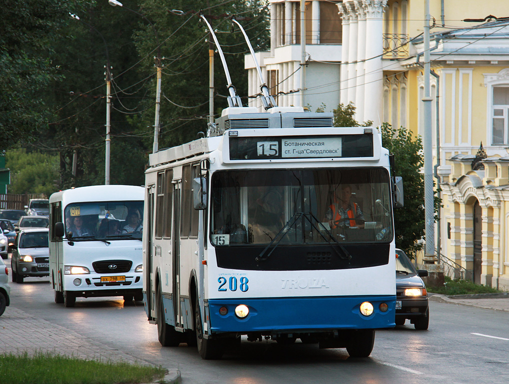 Єкатеринбург, ЗиУ-682Г-016.03 № 208