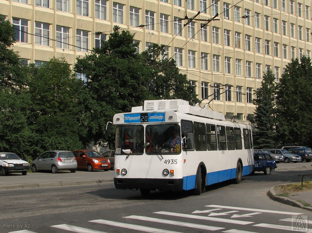 Saint-Petersburg, BTZ-5276-04 č. 4935